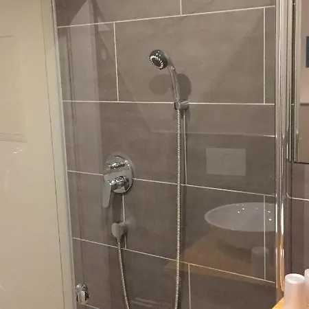 Top Apartment